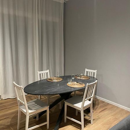 Casa Genny Lägenhet Gallarate Exteriör bild