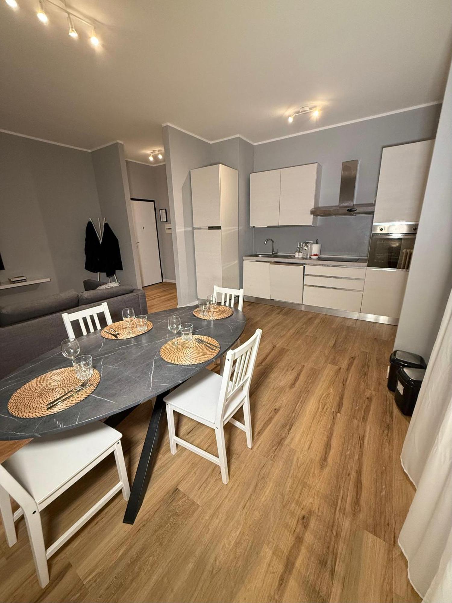 Casa Genny Lägenhet Gallarate Exteriör bild